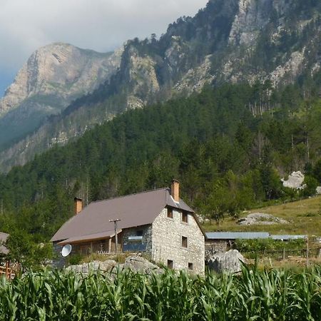 Guesthouse Kukaj 瓦勒博内 外观 照片