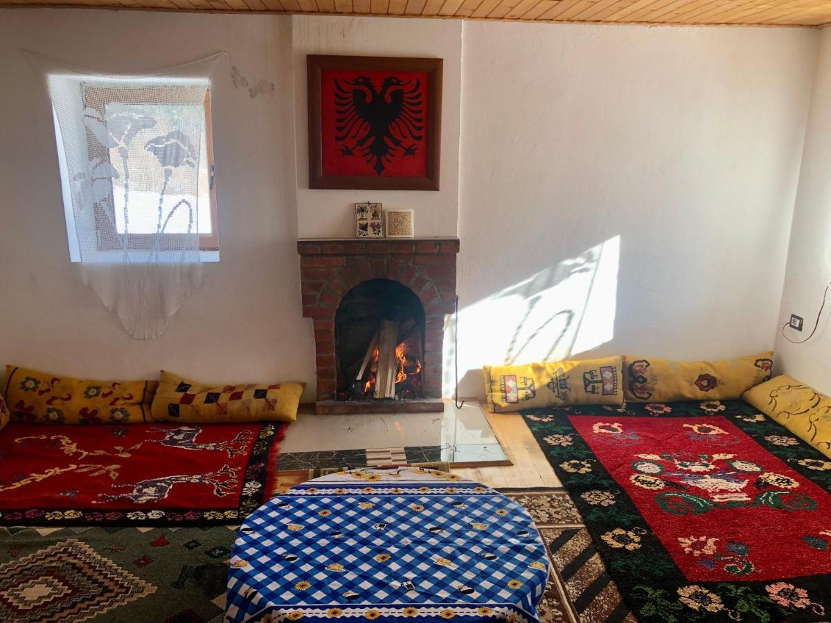 Guesthouse Kukaj 瓦勒博内 外观 照片
