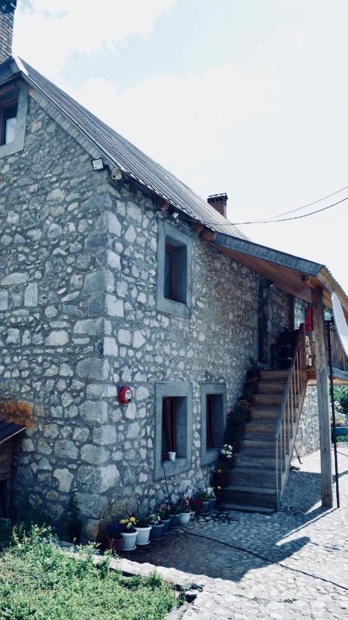 Guesthouse Kukaj 瓦勒博内 外观 照片