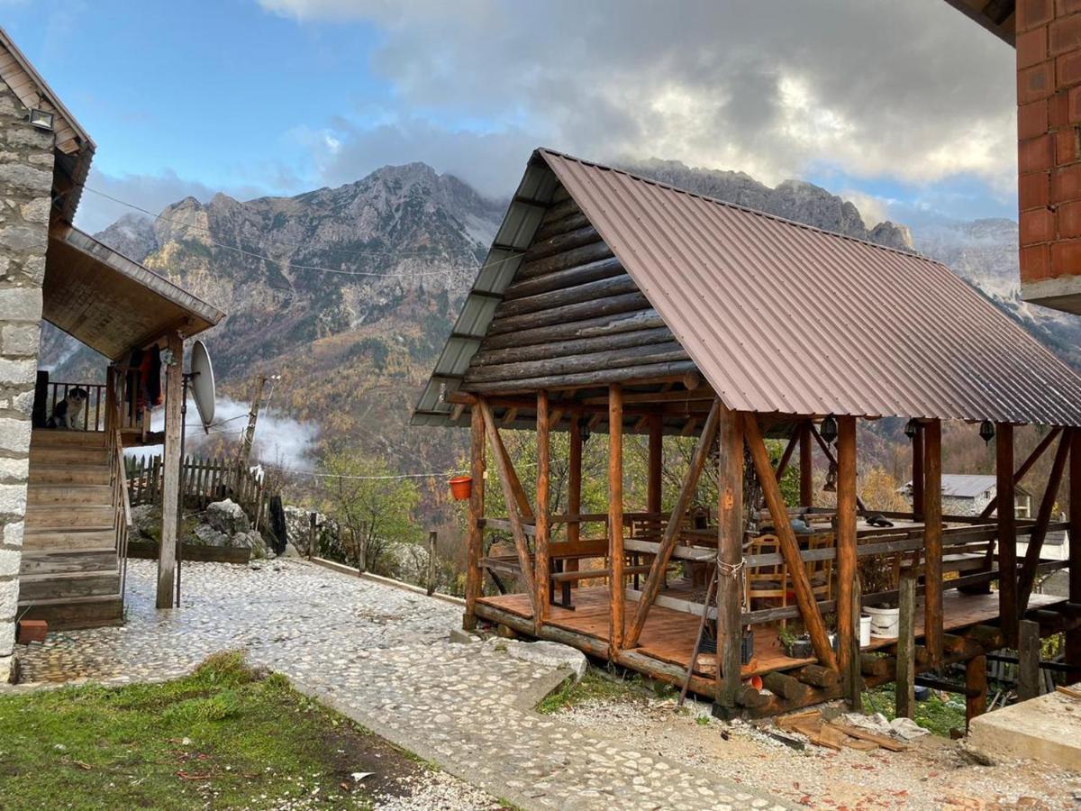 Guesthouse Kukaj 瓦勒博内 外观 照片