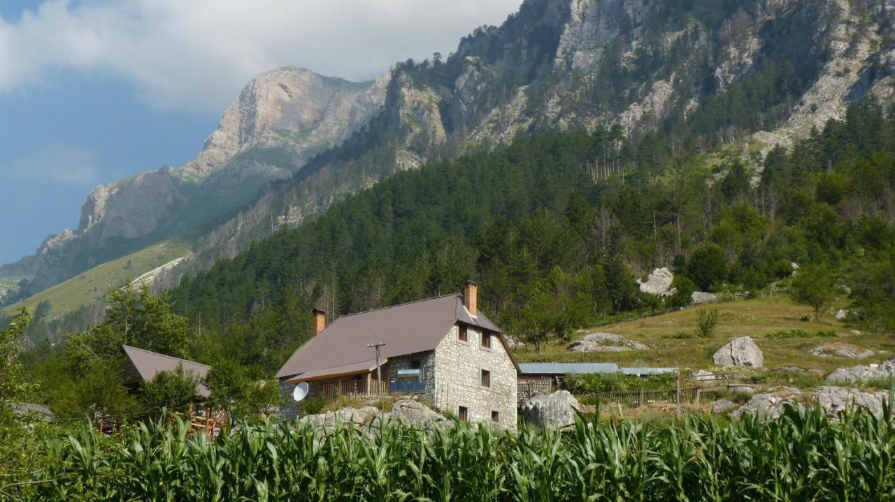 Guesthouse Kukaj 瓦勒博内 外观 照片